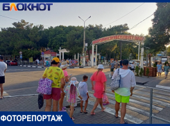 Низкие цены, море людей, дикие пляжи: краснодарец об отдыхе в Кабардинке