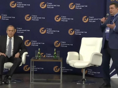 Заявление Зеленского о войне оценил Лавров на форуме в Сочи