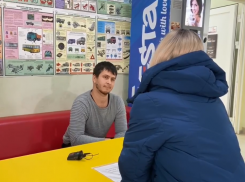 Краснодарка, заподозрившая таксиста-инвалида в употреблении наркотиков, извинилась перед ним