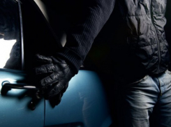 Мужчина в Краснодаре через несколько дней после выхода из тюрьмы напился и угнал машину 