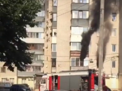 В Краснодаре из-за возгорания квартиры пришлось эвакуировать людей