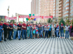  Жители «Губернского» и «Панорамы» приняли участие в масштабном субботнике 