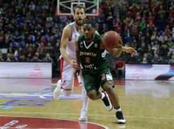 Кубанский «Локомотив» на домашнем паркете уступил три очка московским «армейцам»