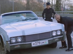 MC Doni и Натали сняли в клипе «Ты такой» нелегально ввезенный в Россию кабриолет