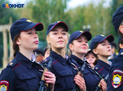 В Краснодаре первые военные летчицы выполнили учебные полеты