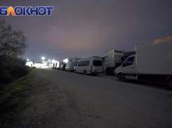 Экстренно закрыли проезд по Крымскому мосту