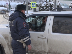 В Сочи водителей просят не выезжать на дороги из-за гололеда