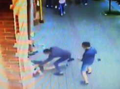 «Банда» молодых людей совершила ряд нападений на прохожих в Краснодаре 