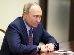 Владимир Путин подписал Указ о единовременной выплате военнослужащим в размере 195 тысяч рублей
