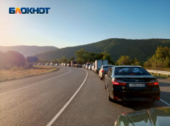 Многокилометровая пробка парализовала движение на трассе М-4 «Дон» на Кубани