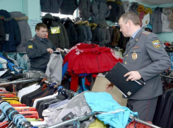 На два миллиона рублей контрафактных вещей изъяла таможня в Сочи