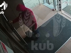 В Краснодаре 12 лет колонии получил убийца, изрезавший парня в его же квартире при покупке игровой приставки