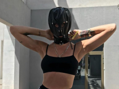 Настя Ивлеева примерила костюм БДСМ в Сочи