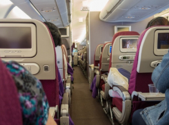 Скандал в самолёте: мужчина пересел к жене и семью сняли с рейса в Краснодаре 