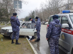 Пьяная женщина угнала машину в Темрюке