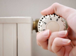 Замену лопнувших труб по улице Дзержинского в Краснодаре завершили на 90% 