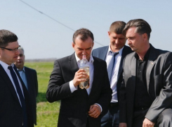 Кондратьев оценил запах воды в Крыловском районе