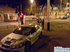 В Краснодаре машина скорой помощи попала в аварию