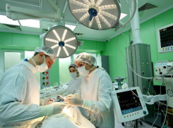 Опухоль размером с буханку хлеба удалили пациенту кубанские врачи