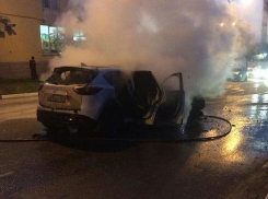 В Геленджике внезапно вспыхнул японский «паркетник», стоимостью более миллиона рублей