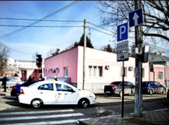 Водитель иномарки сбил пешехода «на пороге» травмпункта в Краснодаре