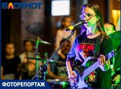 Рок-хиты, бассейн с шарами и картины будущего: как отметили День города на краснодарском Арбате