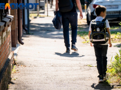 В Краснодаре группа подростков избила школьника из-за мелочи