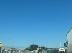 На Восточном обходе Краснодара выстроилась 5-километровая пробка 