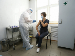 На Кубани от коронавируса привились 30 медиков