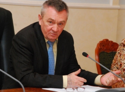 Бекетов и Порханов отказались от мандатов депутатов Госдумы 