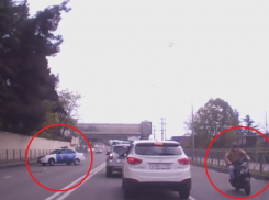 «Веселые гонки» устроили полицейские и мопедист в Сочи