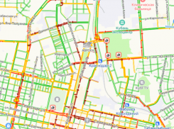 Краснодар вновь в час пик встал в 8-балльных пробках