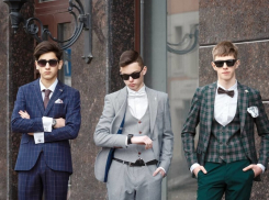 А ты уже решил, в чем пойдешь на выпускной? 