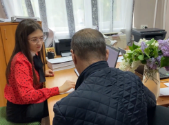 Два краснодарца самовольно пилили деревья и продавали односельчанам в виде дров