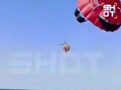 Две туристки пострадали во время полёта на парашюте в Краснодарском крае
