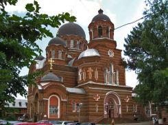 Бог бережет: православные храмы Кубани допограничений из-за COVID-19 вводить не планируют