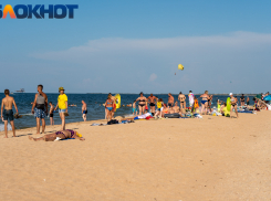 «Море настолько пресыщено купающимися, что можно забеременеть и не заметить»: турист об отдыхе в Краснодарском крае