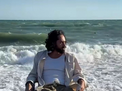 «Кубань-мама»: рэпер Мот привлёк внимание к выбросу нефтепродуктов в Туапсе