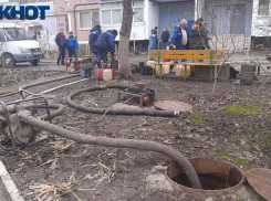 В Краснодаре авария на теплотрассе оставила без отопления 4 дома по улице Ставропольской