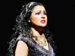 «Осуждать Родину - неприемлемо»: Анна Нетребко высказалась о ситуации на Украине