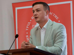 «Миллионы рублей уходят мимо бюджета», – коммунист Иван Жилищиков о частных перевозчиках