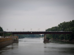 Полицейских, спасших прыгнувшую с моста в реку девочку из Славянска-на-Кубани, наградят 