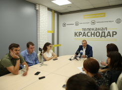 Выросли зарплаты и безработица: власти Краснодара о ситуации в экономике за полгода