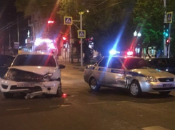 В Краснодаре произошло ДТП с участием полицейского автомобиля