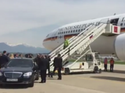  Губернатор Кубани Кондратьев встретил у трапа самолета Ангелу Меркель 