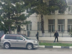  В Новороссийске из троллейбуса эвакуировали пассажиров из-за подозрительного предмета 