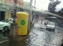 В Краснодаре ул. Дмитриевская дамба утонула в фекалиях 