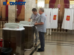 Электронные урны, песни и жалобы: как прошёл первый день выборов в Краснодаре