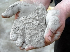 В Новороссийске горел цементный завод 