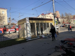 «С юбилеем»: 15 лет исполнилось павильонам Краснодара и разрешениям на них